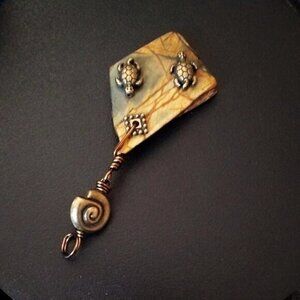Sea Turtles + Shells ! 2 Bronze Tortoises on Gorgeous Picasso Jasper Pendant